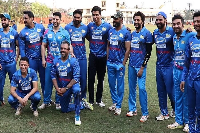 मुंबई हिरोज या संघात बॉलिवूड तसेच मराठी चित्रपट सृष्टीतील अनेक अभिनेत्यांचा समावेश आहे. अभिनेता रितेश देशमुख हा या संघाचा कर्णधार असून यासह शरद केळकर, सुनील शेट्टी, सोहेल खान, माधव देवचक्के यासारखे अनेक स्टार्स CCL 2023 मध्ये आहेत. 
