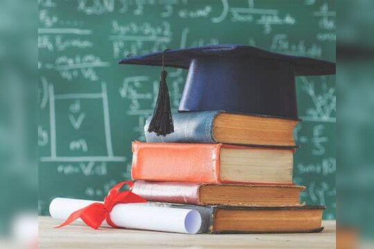 राज्यातील टॉप Distance Learning विद्यापीठं 
