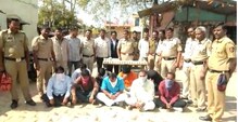 हिंगोलीत लाखोंच्या नकली नोटां जप्त, 9 आरोपी पोलिसांच्या ताब्यात; पाहा PHOTO हिंगोलीत लाखोंच्या नकली नोटां जप्त, 9 आरोपी पोलिसांच्या ताब्यात; पाहा PHOTO
