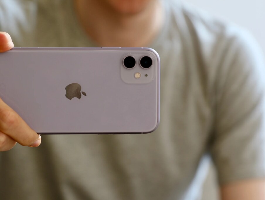 16 टक्के सूट आणि एक्सचेंज ऑफरनंतर, तुम्हाला iPhone 11 वर एकूण 19,951 रुपयांची सूट मिळू शकते. त्यानुसार, तुम्ही नवीन फोन फक्त 23949 रुपयांमध्ये मध्ये खरेदी करू शकता.