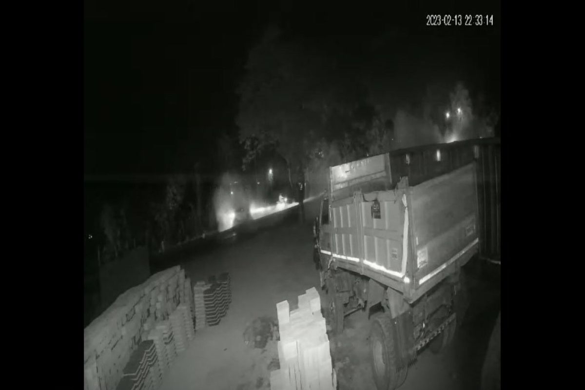 सीसीटीव्ही फुटेजमधील दृश्य