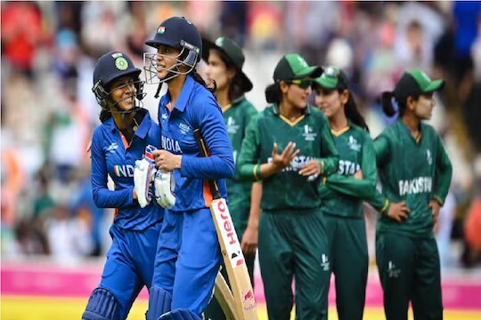 आज महिला टी 20 वर्ल्ड मध्ये भारताचा पहिला सामना पारंपरिक प्रतिस्पर्धी असलेल्या पाकिस्तान संघाशी होणार आहे.