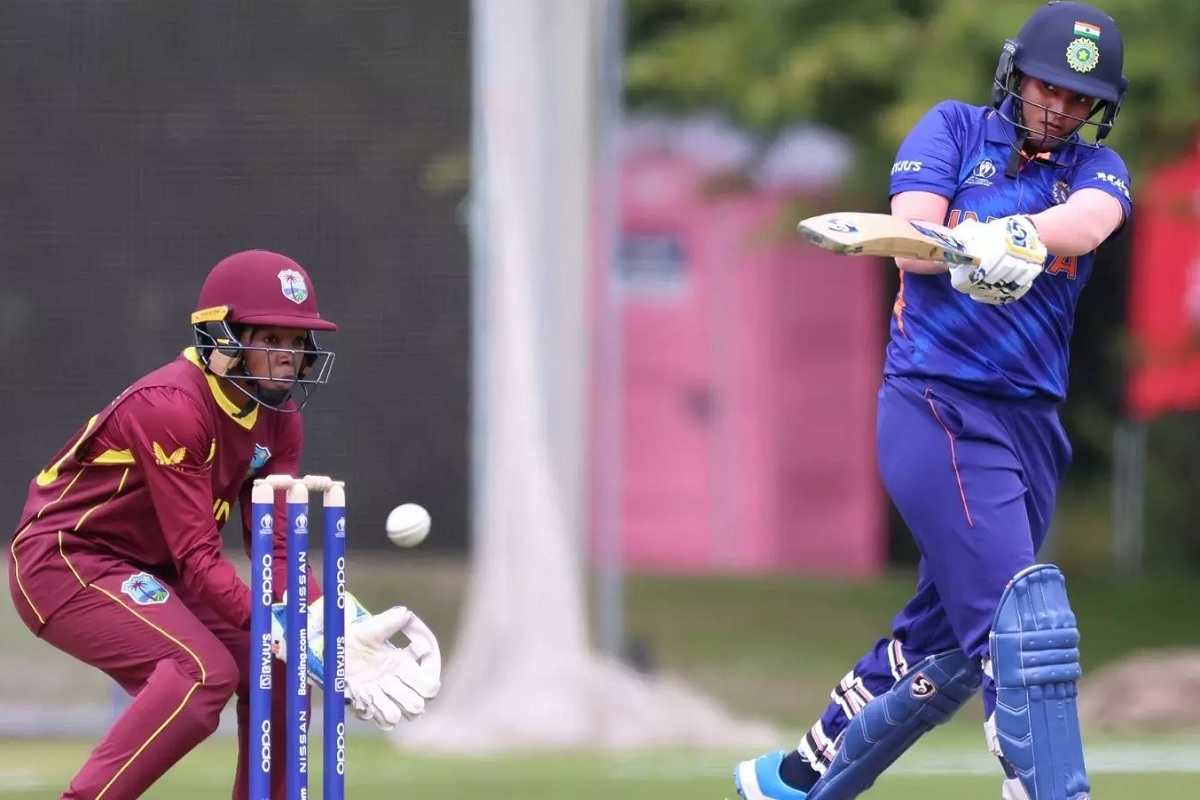 दक्षिण आफ्रिकेत सुरु असलेल्या महिला टी 20 वर्ल्ड कपमध्ये आज भारत विरुद्ध वेस्ट इंडिज यांच्यात सामना पारपडणार आहे.