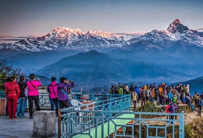 कंफर्ट क्लासमध्ये ट्रिपल किंवा डबल ऑक्यूपेंसीवर प्रति व्यक्ती खर्च 31,000 रुपये आहे. तर सिंगल ऑक्यूपेंसीसाठी प्रति व्यक्ती किंमत 40,000 रुपये आहे. 2 ते 11 वर्षे वयोगटातील मुलासाठी बेडसह 30,000 रुपये आणि बेडशिवाय 24,000 रुपये शुल्क आकारले जाते.
