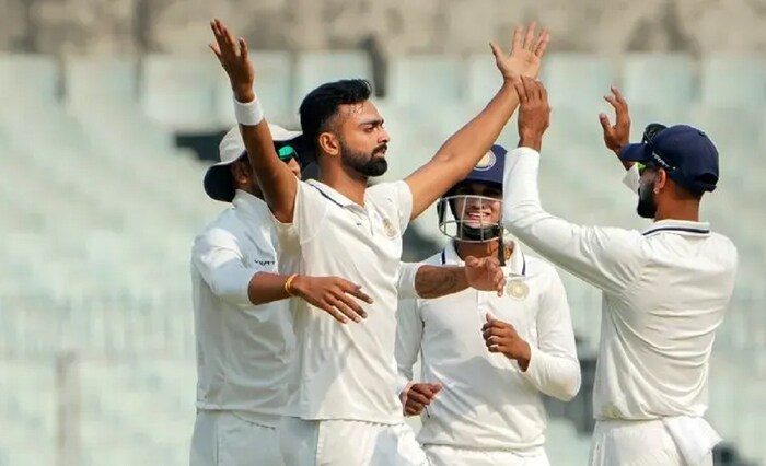 भारतीय संघातून वगळल्यानंतरही जयदेवने प्रथम श्रेणी क्रिकेटमध्ये घाम गाळला. देशांतर्गत क्रिकेटमध्ये चमकदार कामगिरी केल्यानतंर निवड समितीने त्याला आता पुन्हा संधी दिली आहे.