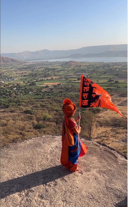   जन्मस्थान असलेल्या शिवनेरी गडावर मायराचं नवं गाणं शुट करण्यात आलंय.