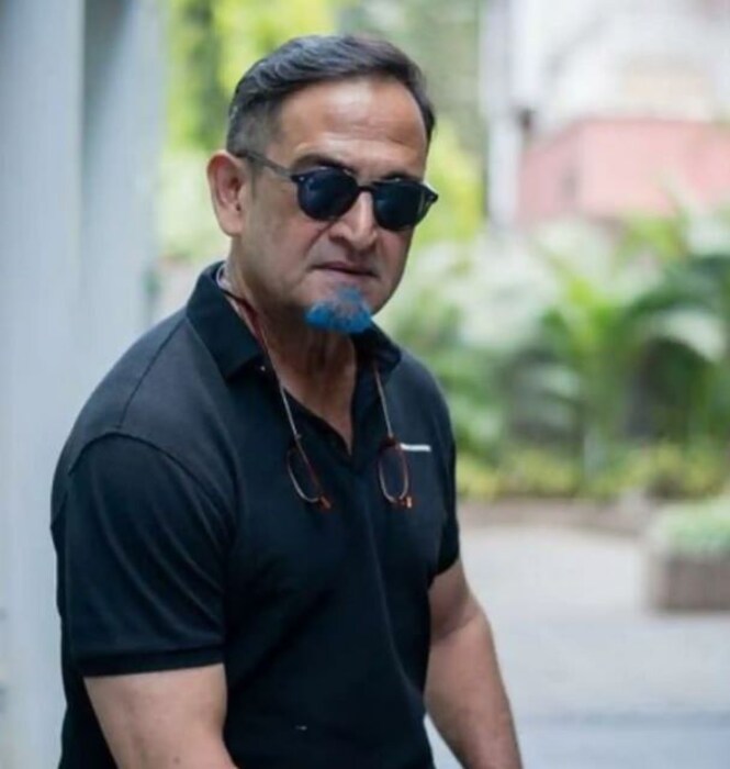 'बिग बॉस मराठी'च्या माध्यमातून सूत्रसंचालकाच्या रुपातसुद्धा महेश मांजरेकर घराघरात पोहोचले आहेत. 