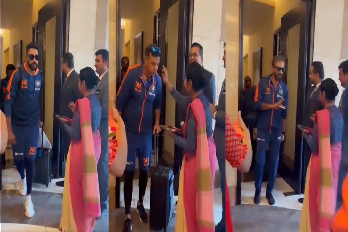 मोहम्मद सिराज, उमरान मलिकने कपाळावर टिळा लावण्यास दिला नकार; सोशल मीडियावर होतायंत ट्रोल