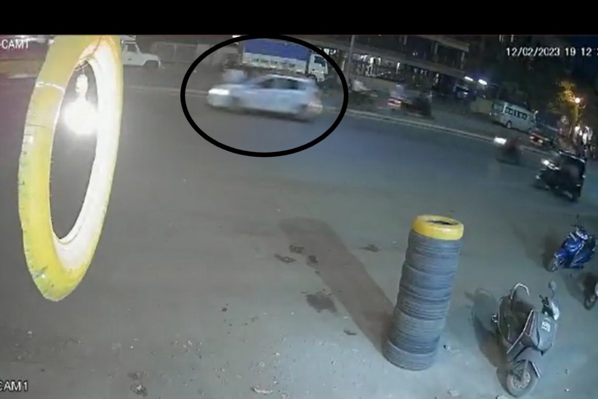 Mumbai Viral Video : मर रहा है तो मरने दो… म्हणत अवघ्या 19 वर्षाच्या पोरानं तब्बल 1 किमी हवालदाराला नेलं फरफटत