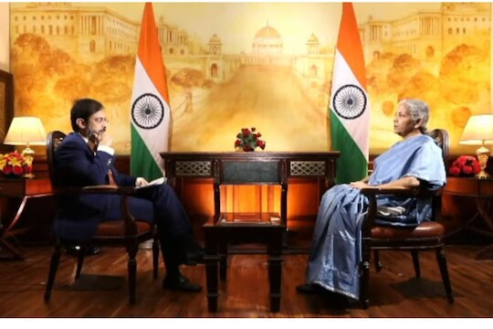 Live Updates : ऊर्जा क्षेत्रातील गुंतवणुकीत वाढ, बजेट सादर केल्यानंतर अर्थमंत्र्यांची पहिली मुलाखत