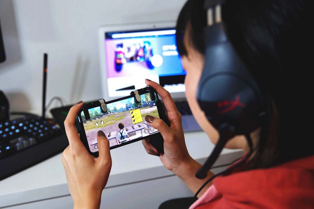 ऑनलाइन गेम खेळणाऱ्यांना मोठा फटका