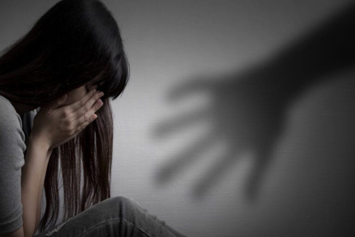 धक्कादायक! नोकरीच्या अमिषाने तरूणीवर बलात्कार, पुण्यातील घटनेने खळबळ