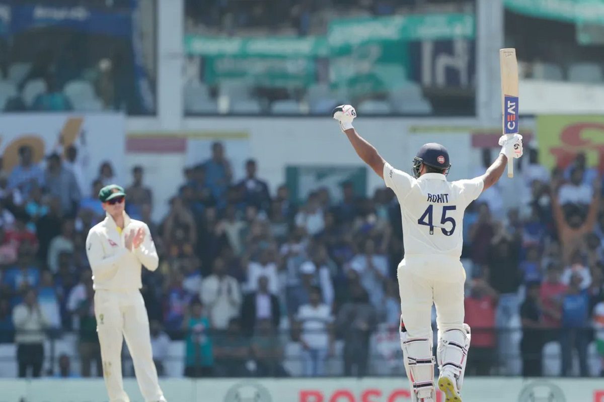 फलंदाजांना नाचवणाऱ्या खेळपट्टीवर हिटमॅनचं शतक, शतकानंतर स्टीव्ह स्मिथनेही दिली दाद