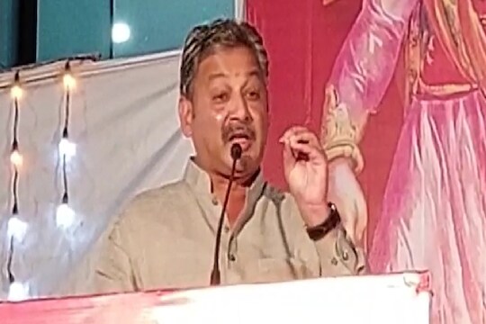  थोड्याच दिवसात सरकारविरोधात मोठा लढा उभारणार असून मोठा दणका देणार असल्याचा इशाराच संभाजीराजे छत्रपतींनी दिला