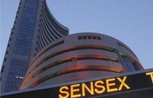 मोदी सरकारचं डिजीटल बजेट, शेअर मार्केटची 'सलामी'