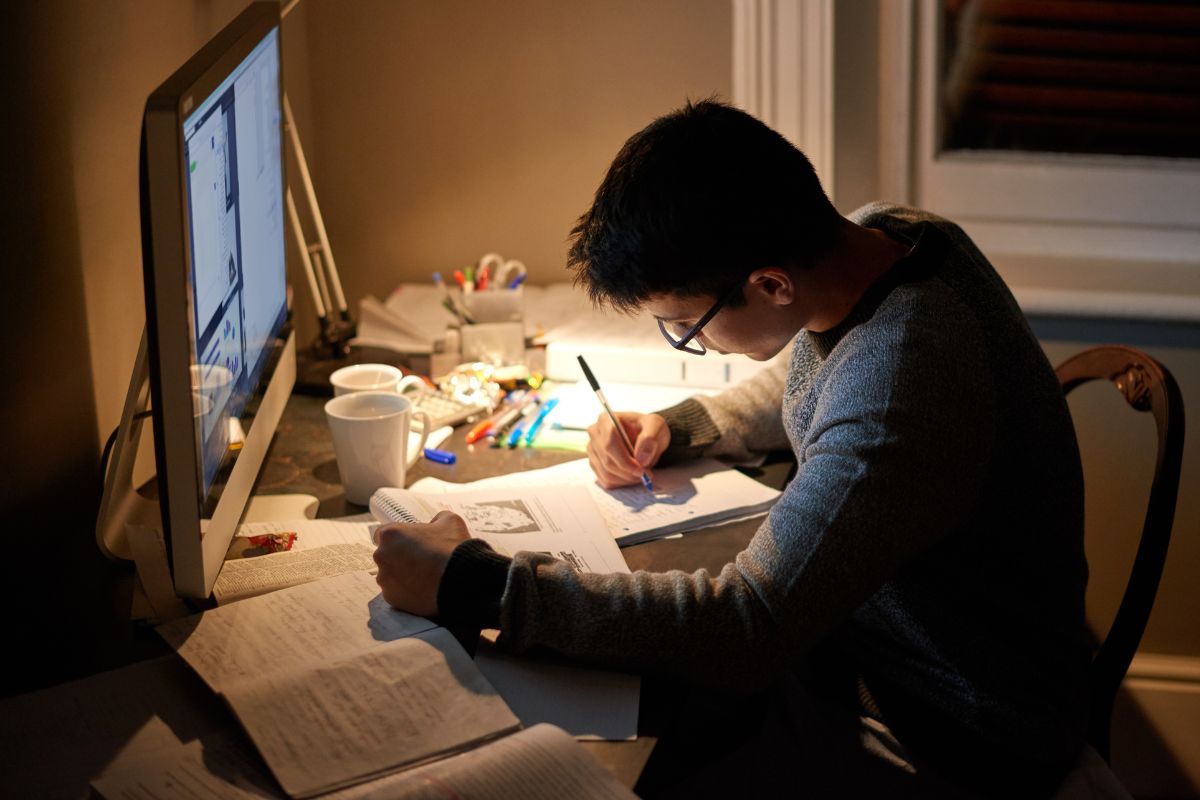 सरकारी नोकरीची तयारी करण्याचे 'हे' आहेत तोटे