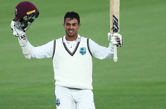 तेगनारायणने त्याच्या कसोटी कारकिर्दीतील तिसऱ्या सामन्यात ही कामगिरी केलीय. विशेष म्हणजे त्याचं हे पहिलंच शतक होतं. अशी कामगिरी करणारा तो वेस्ट इंडिजचा तिसरा फलंदाज ठरलाय.