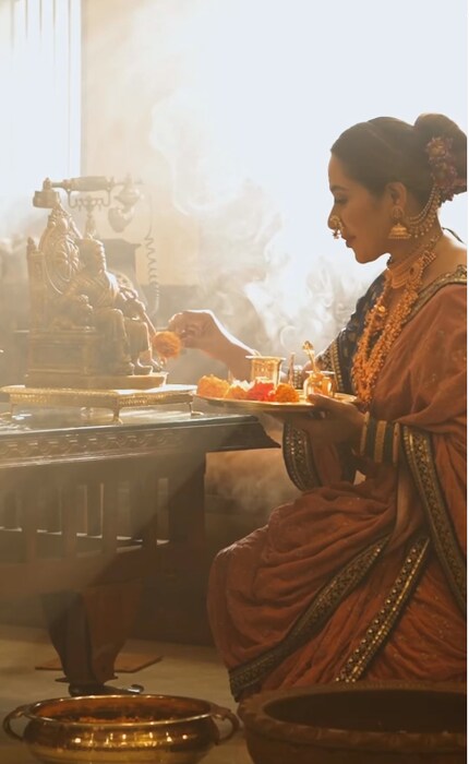  शिवजयंती निमित्तानं महाराजांची सेवा करतानाचा व्हिडीओ समोर आलाय.