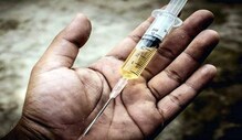 नशेच इंजेक्शन देत पत्नीला संपवलं, दोन दिवस सोबत राहिला अन्, भयानक सत्य समोर