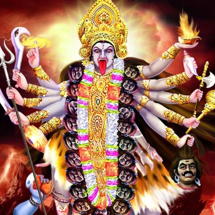 शनीचा दुष्प्रभाव टाळण्याचा सर्वात खास उपाय जर तुम्हाला किंवा तुमच्या जवळच्या व्यक्तीवर शनीच्या दोषाचा प्रभाव पडत असेल तर तज्ज्ञांच्या मते अशा व्यक्तीने दर शनिवारी संध्याकाळी काली देवीची पूजा करावी, सकाळी हनुमानजीची पूजा करण्यासोबतच अशा व्यक्तीच्या समस्यांपासून मुक्ती मिळू शकते.