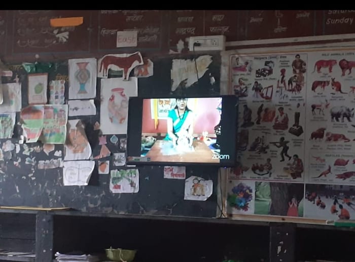 या नाविन्यपूर्ण उपक्रमासाठी ATM चे राज्य संयोजक विक्रम अडसूळ व ज्योतीताई बेलवले, प्राचार्य रमेश होसकोटी , नवोपक्रम विभाग प्रमुख प्रा. डॉ. राजेंद्र भोई, डॉ. वैशाली भोई यांचे मार्गदर्शन लाभले. 