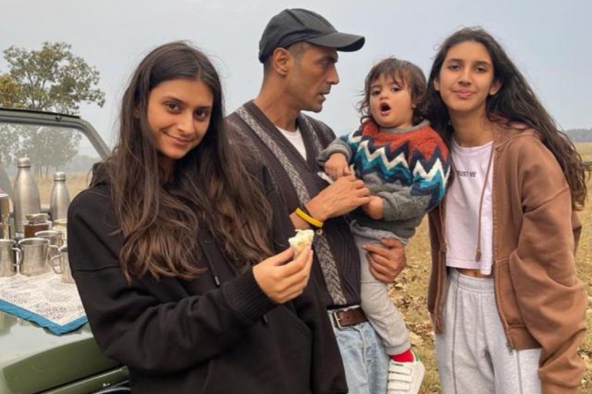 अभिनेता अर्जुन रामपालने नुकतीच त्याच्या इंस्टाग्राम अकाउंटवर एक पोस्ट शेअर केली आहे. त्याने शेअर केलेला फोटो त्याची मुलगी मायरा रामपालचा आहे. 