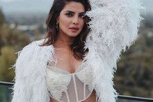 लाइट मेकअप, न्यूड हील्स अन् फरचं जॅकेट; ऑस्करमध्ये प्रियांकाचा हटके लुक