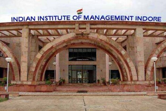 IIM इंदूर - IIM इंदूर मध्य प्रदेशच्या आर्थिक राजधानीत स्थित आहे. एआयआरएफ रँकिंगमध्ये त्याचे स्थान 7 आहे.