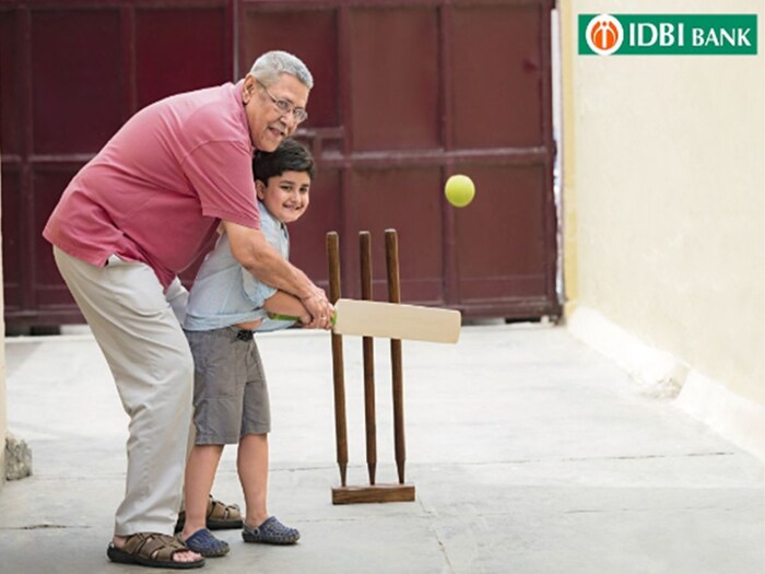  IDBI बँकेची नमन सीनियर सिडीझन डिपॉझिट स्किमही 31 मार्च रोजी संपतेय. यामध्ये एक वर्ष ते दहा वर्षांपर्यंत पैसे जमा करता येतील, 1 पेक्षा जास्त आणि दोन वर्षांपेक्षा कमी कालावधीच्या एफडीवर 7.50 टक्के आणि 3 ते 5 वर्षांच्या एफडीवर 7.25 टक्के व्याज दिले जाईल. यासाठी किमान 10,000 रुपये गुंतवावे लागतील. 