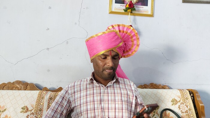 इंजिनिअरिंगचं शिक्षण घेतल्यानंतर प्रमोद यांनी नोकरी करण्याचा निर्णय घेतला. भारत कॉर्पोरेशन लिमिटेड मध्ये नोकरी पत्करली. 