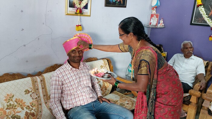 मात्र, प्रमोद यांच्या आवडीची पोलीस अधीक्षक ही पोस्ट तेव्हा नव्हती. त्यामुळे त्यांनी पुन्हा परीक्षा देण्याचा निर्णय घेतला. यामध्ये त्यांनी लक्षणीय मिळवत सलग दुसऱ्यांदा राज्यात पहिला येण्याचा पराक्रम केला. 