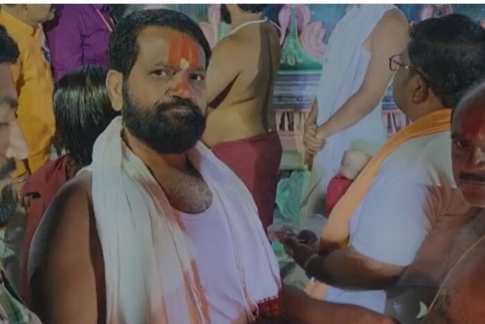  आज गुढीपाडव्यानिमित्त तुळजाभवानी मातेचं दर्शन घेण्यासाठी भाविकांनी मोठ्या प्रमाणात गर्दी केली, भाविकांनी देवीचं दर्शन घेऊन आपल्या नववर्षाची सुरुवात केली. 