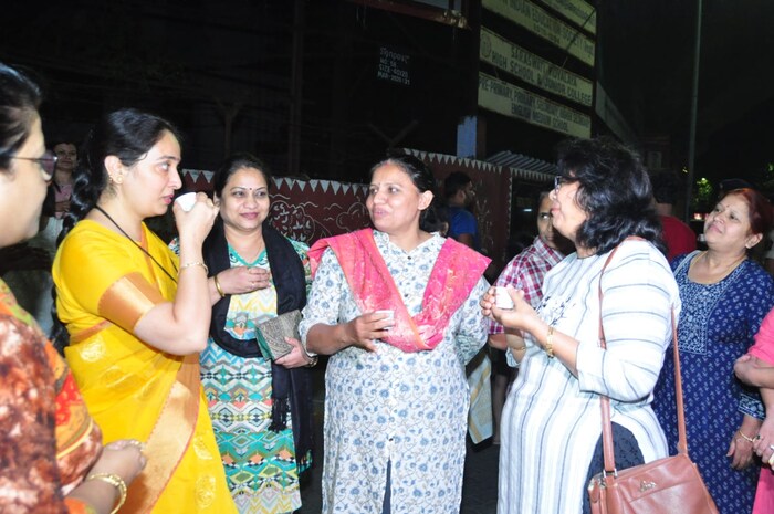 नागपुरातील विविध सामाजिक, सांस्कृतिक आणि उद्योग क्षेत्रातील महिला 'नाईट टी विथ आजादी' उपक्रमात मोठ्या संख्येने सहभागी झाल्या होत्या. 