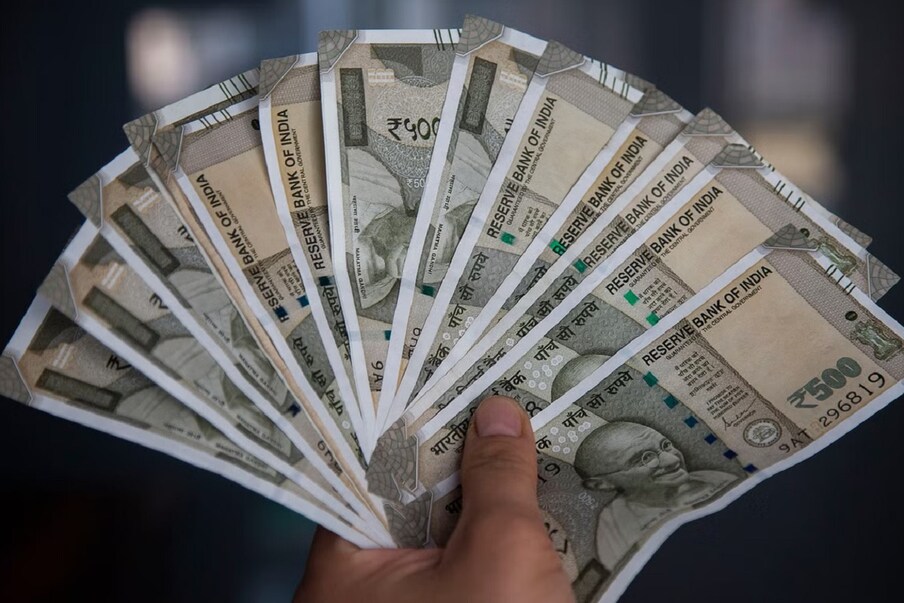 घरी बसलेले असो वा प्रवासात, ऑफिसमध्ये असो की बाहेरच्या कामावर असो, लहान मुले असोत की प्रौढ, सर्वांनाच चिप्स खूप आवडतात. बटाट्याच्या चिप्सची मागणी आता एव्हरग्रीन झाली आहे. बाजारात चिप्सची मागणी इतकी आहे की ती पुरवणे कठीण होते. 5 रुपयांपासून सुरू होणारी पाकिटे 50 रुपये ते 100 रुपयांपर्यंत उपलब्ध आहेत. यामध्ये कमी गुंतवणुकीत तुम्ही चांगली कमाई करू शकता.