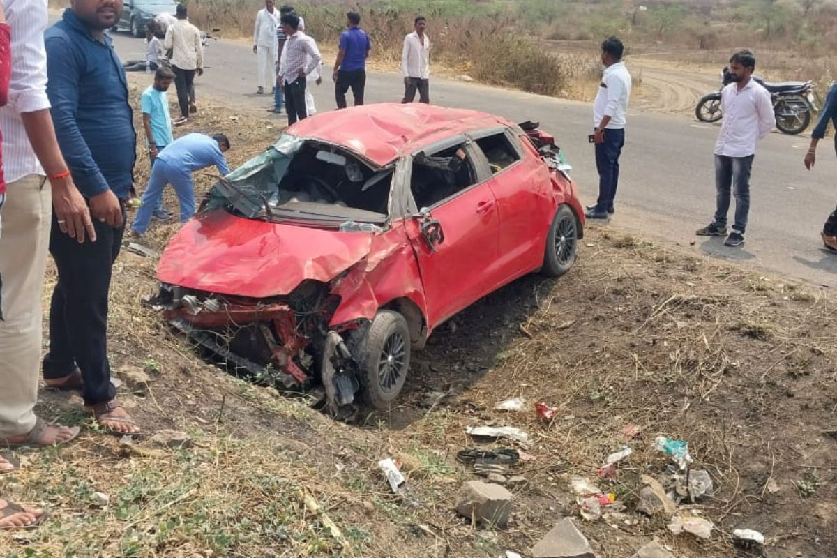 कारचा भीषण अपघात