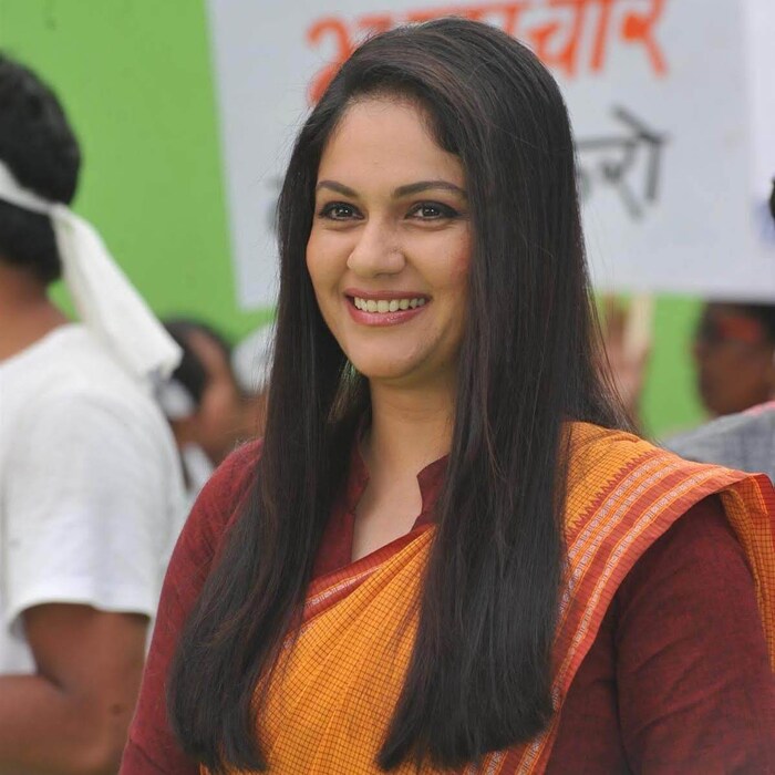 बॉलीवूडमध्ये फ्लॉप ठरल्यावर ग्रेसी सिंगने तमिळ, तेलगू, मल्याळम, गुजराती, पंजाबी आणि बंगाली चित्रपटांमध्ये काम केले. पण ती टिकू शकली नाही.