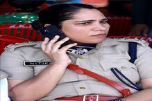 सॅल्युट! कुशीत बाळ, अंगावर वर्दी; डिलीव्हरीच्या 11व्या दिवशीच महिला IPS ऑनड्युटी सॅल्युट! कुशीत बाळ, अंगावर वर्दी; डिलीव्हरीच्या 11व्या दिवशीच महिला IPS ऑनड्युटी