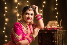 Photos: जालन्यातील तरुणीची फॅशन विश्वात गगनभरारी, सातासमुद्रापार आहे कपड्यांना मागणी