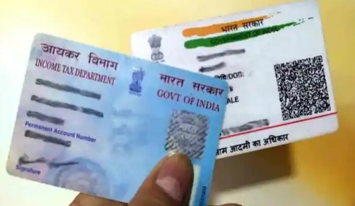  सरकारने आधार आणि पॅन कार्ड लिंक करण्यासाठी 31 मार्च 2023 ही अंतिम तारीख निश्चित केली आहे. यानंतर आधार कार्ड आणि पॅन कार्ड लिंक करता येणार नाही. सध्या पॅन कार्ड आधार कार्डशी लिंक करण्यासाठी 1000 रुपये फिस द्यावी लागणार आहे.