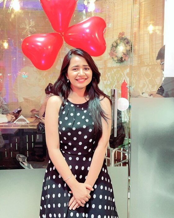  परंतु अभिनेत्रीची नवी मालिका 'प्रेमास रंग' मधील एका सीनसाठी गौरीने हे फोटो क्लिक केल्याचा अंदाज आहे. 