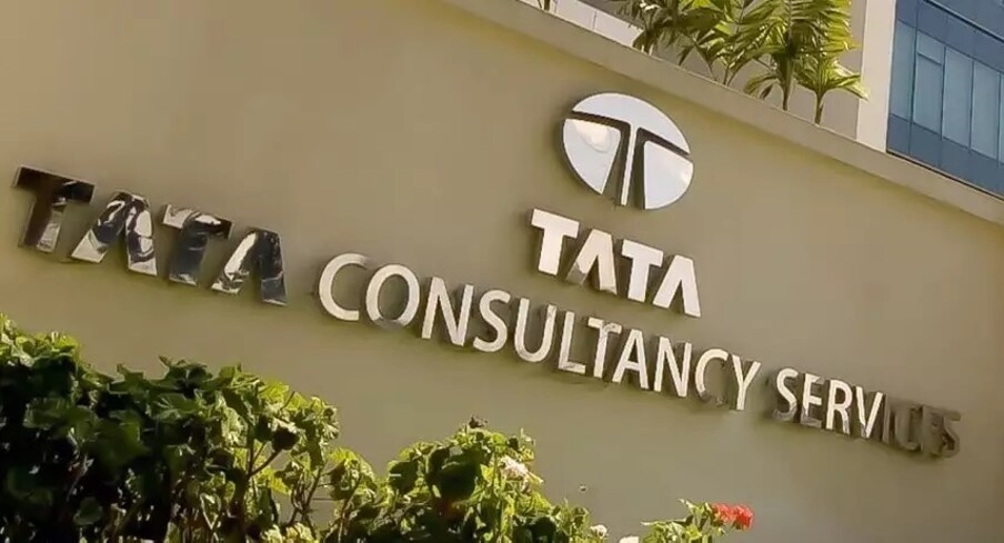 टाटा समूहाच्या एकूण नफ्यातील सुमारे 60 टक्के हिस्सा TCS मधून येतो.
