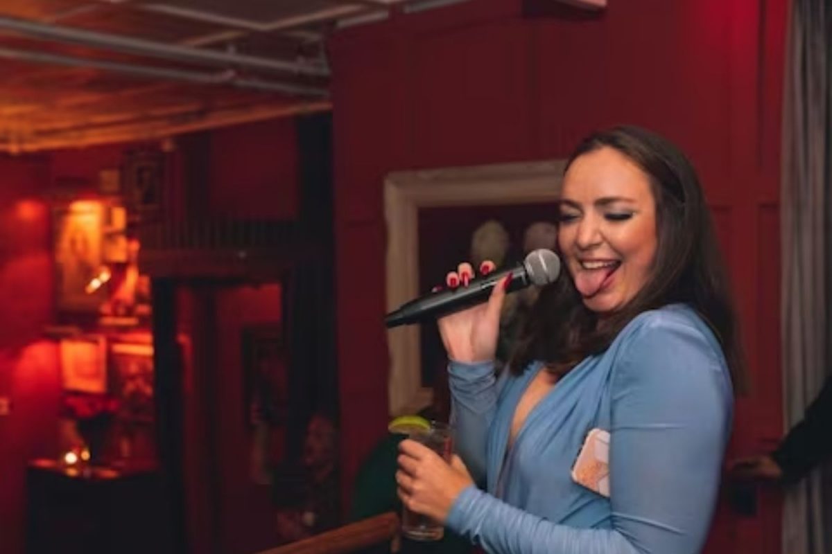 तरुणीनं डेटिंग साईटवरुन एकदाच घरी बोलवले 65 पुरुष; पुढं जे केलं ते वाचूनच व्हाल थक्क