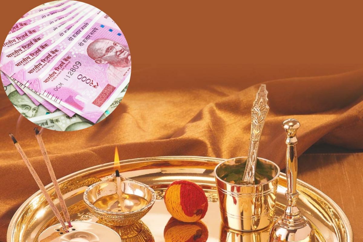आरतीच्या ताटात पैसे का ठेवतात