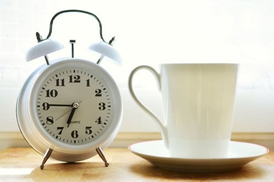  घड्याळाच्या तास आणि मिनिटांच्या काट्यामध्ये फरक का असतो? याविषयी तुम्हाला माहितीये का
