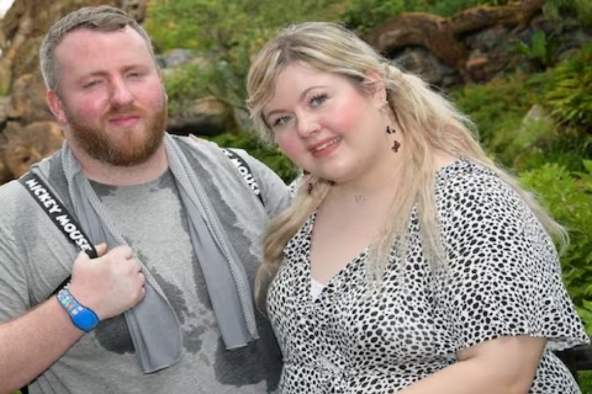 डाएट व्यायामशिवाय जोडप्याने कमी केलं 133 किलो वजन