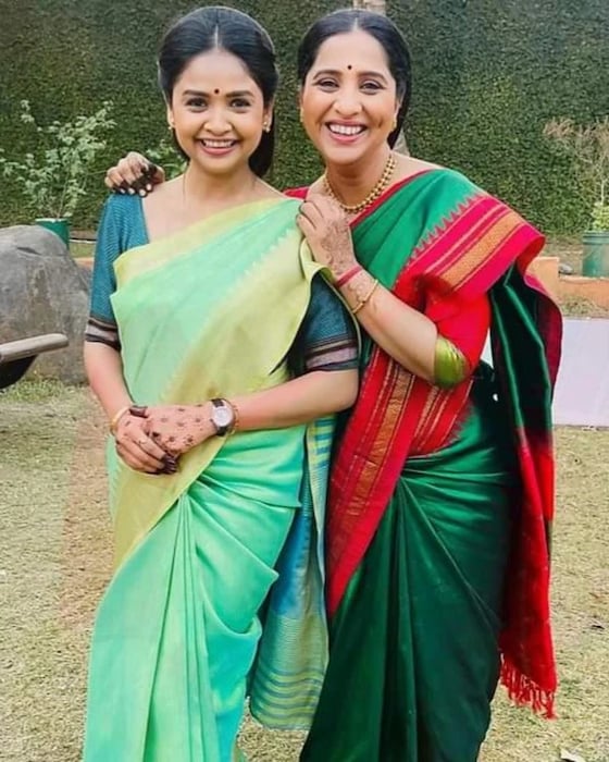  दरम्यान आता या लग्न कार्यात आणखी एक मुद्दा समोर आला आहे. यामध्ये कांचन ईशा आणि अनिशची पत्रिका जुळल्याशिवाय हे कार्य पुढे जाऊ नये असा हट्ट धरताना दिसत आहे. 