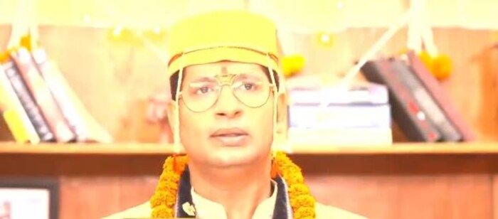 यामुळे सर्वच चिंतेत पडतात. आशुतोष अरुंधतीला शोधण्यासाठी उठतो. 