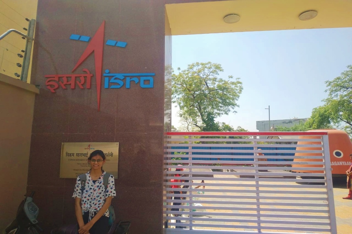 Beed News : शेतकऱ्याच्या लेकीनं नाव काढलं! थेट 'इस्रो'मध्ये झाली निवड