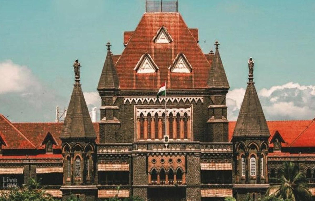 मशिदींवरच्या भोंग्यांवरून हायकोर्टाने पोलिसांना फटकारलं