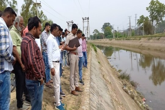 कालव्यात सापडले प्रियकर-प्रेयसीचा मृतदेह, एकमेकांना बांधले होते हात, हत्या की आणखी काही?